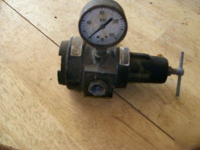 Air pressure gauge regulator