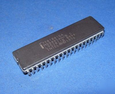 Intel MD8085AH/b 40-pin cerdip cpu vintage 8085A