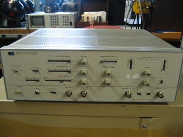 Hp model 8082A pulse generator