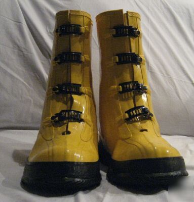 New pair of rainfair yellow work boot size 8