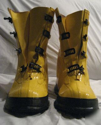 New pair of rainfair yellow work boot size 8
