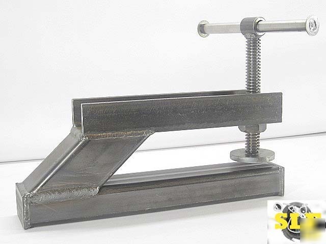 Clamp on forks style bucket bracket clamp-on loader