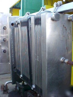 Heat exchanger, plate, 107 plates, creamery pkg., s/st,