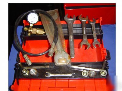 New hydraulic hammer repair tool kit. most or like new