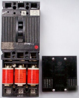 Ge TB13080BWE09 tri-break fused circuit breaker shunt 