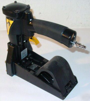 Eagle pneumatic air drive coil carton sealer stapler