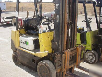 Tcm lift truck forklift 4000LB triple warehouse lpg