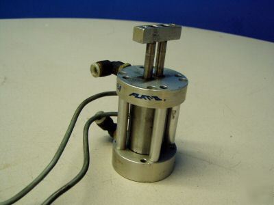 Bimba flat-ii pneumatic cylinder m/n: ft-091-3FM