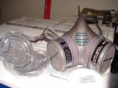 Respirator 8000 series moldex mask 8112N medium