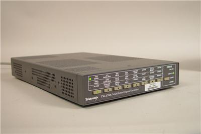 Tektronix TSG131A multiformat signalgenerator w/ manual