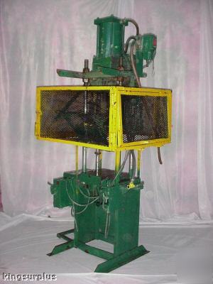 Gluco pneumatic 32T plastic rubber compression molding