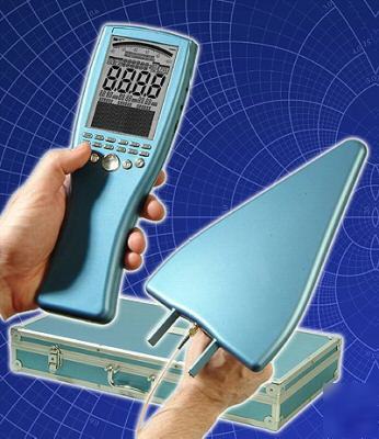 7GHZ handheld spectrum analyzer with emc logper antenna
