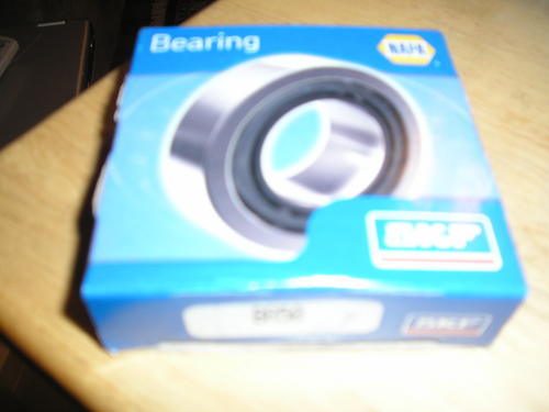 New brand skf napa bearing and race BR8