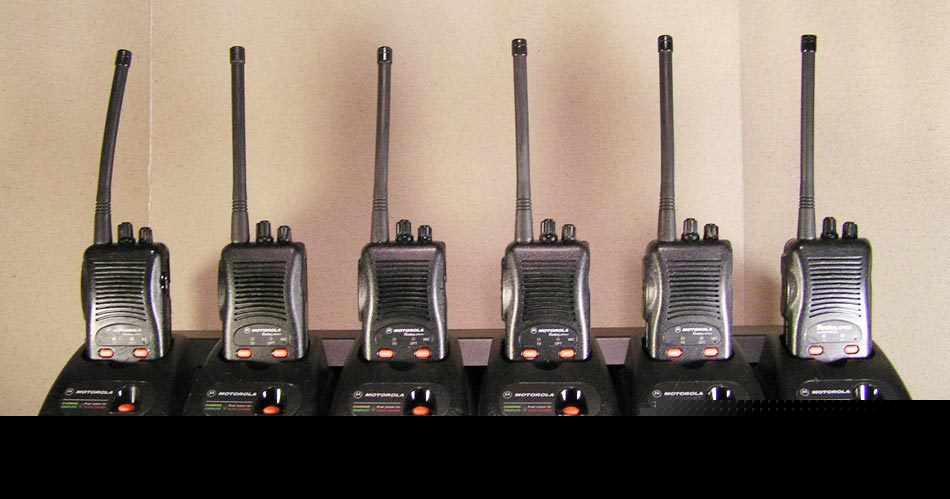 6 motorola SP50 + sp-50 vhf 10 ch radius & gang charger