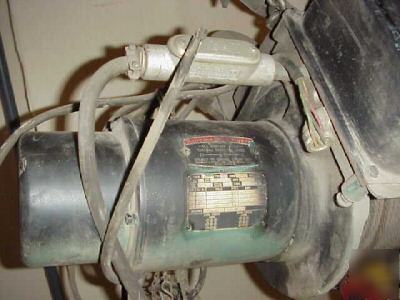 Robbins & myers 2 ton electric cable hoist all weather
