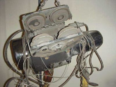 Robbins & myers 2 ton electric cable hoist all weather