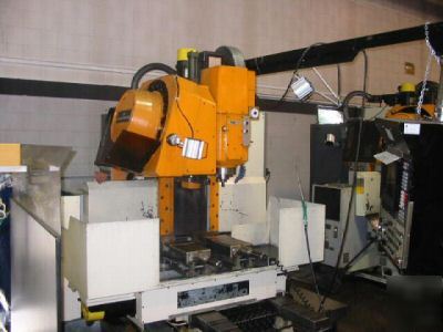Leblond makino fnc-74A20 cnc vertical machining center
