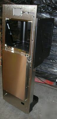 Semiconductor automatic wafer cassette assembly 