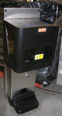 Semiconductor automatic wafer cassette assembly 