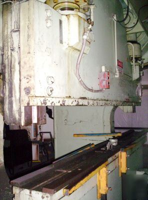 Steelweld pressbrake 250 ton, 10' mechanical clutch