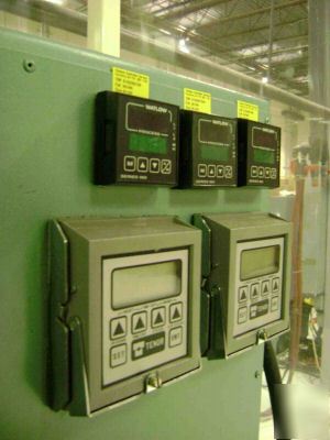 Vimm shuttle injection molding machine - insert molder 