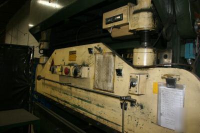 New diacro 55 ton x 8' press brake 1981