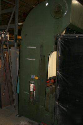 New diacro 55 ton x 8' press brake 1981