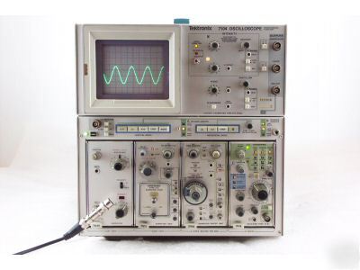 Tektronix 7104 1GHZ oscilloscope 7A29 7S11 7T11 7B15
