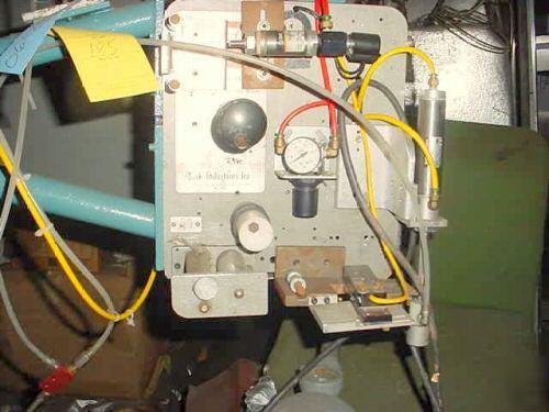 Tuck industries T912R, automatic labeler