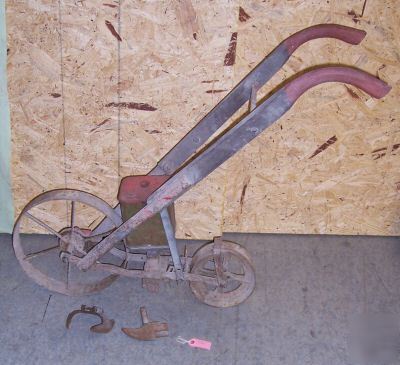 Cultivator K721 plow garden flower bed planter