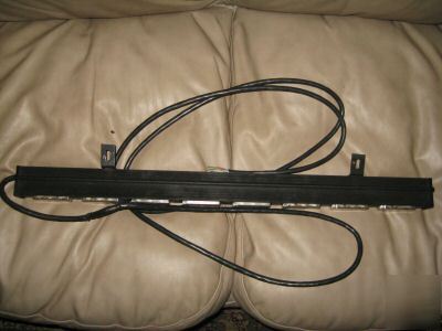 Whelen TIR3 8 led dominator arrow stick / traffic bar