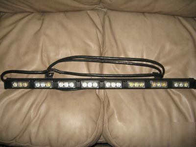 Whelen TIR3 8 led dominator arrow stick / traffic bar