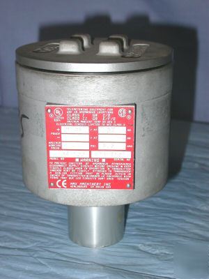 Max machinery transmitter 284-522 attaches to flowmeter