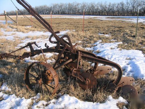 John deere 2 bottom trip plow
