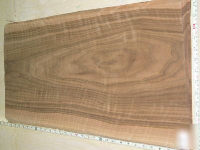 Curly figured black walnut veneer 80 sq. ft. lot 3067