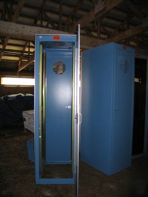 19 inch electronic component racking unit