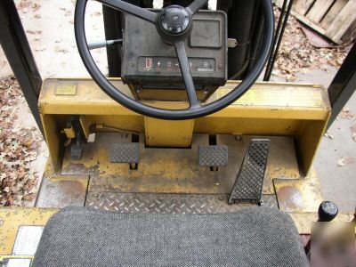Caterpillar forklift T80D 8000 lb lift 