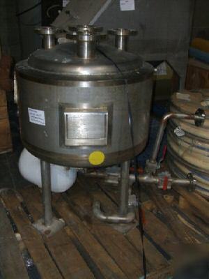 Used: 40 gallon stainless vertical receiver tank (5031)