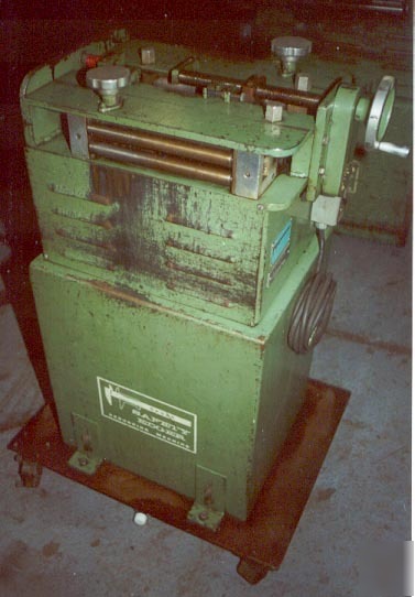 Gauer metal edge finishing + deburring, model 5H10NC