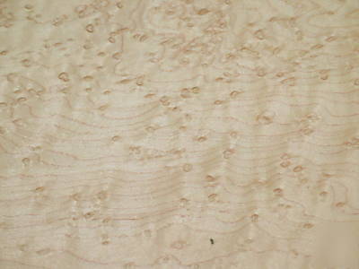 Nice birdseye maple veneer w/heartwood 37 sqft lot 3110