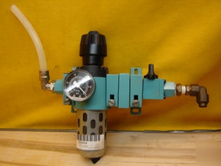 Wilkerson air filter model CB6-04-00BE 93